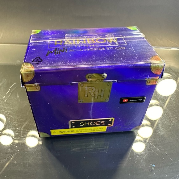 Rainbow High Mini Accessories Studio Violet Willow Crystal High Heels Doll Shoes - Picture 8 of 10